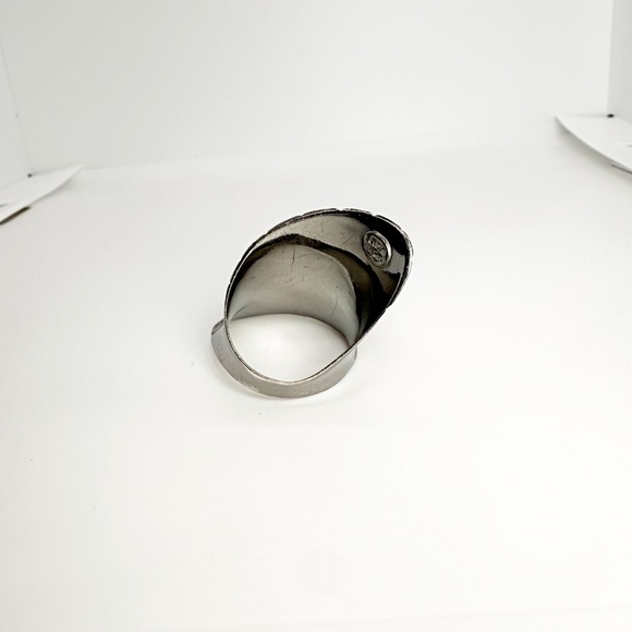 Textured Silver Statement Ring - Picture 8 of 9